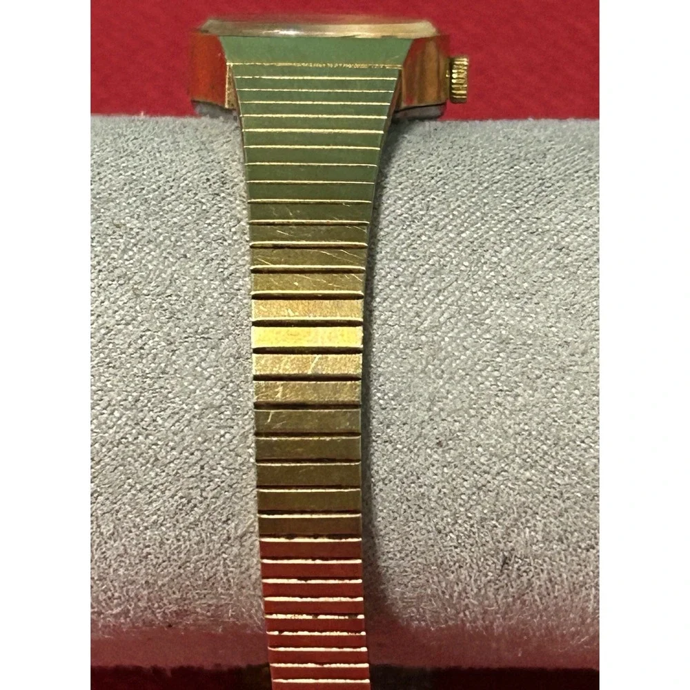 Waltham Ladies Dress Cocktail Wrist Watch Gold Tone Quartz XL694-202 NeedBattery